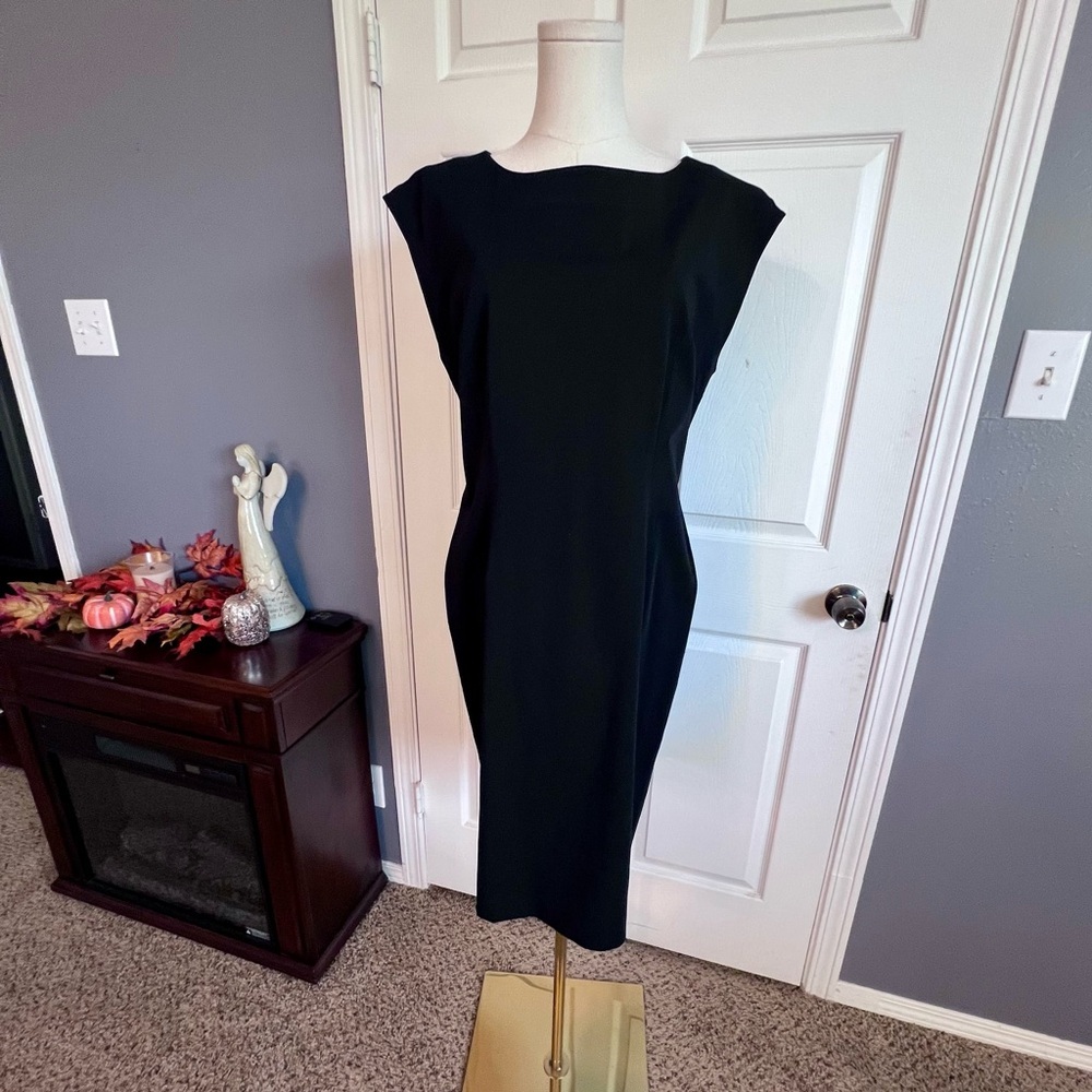 Doncaster Signature Black Scoop Neck Body Con Belted Midi Dress Women’s Size 10‎ - Picture 5 of 12